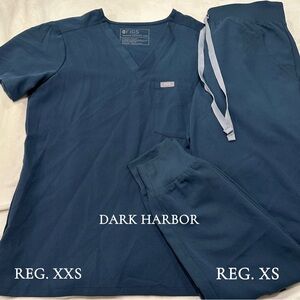 Figs Dark Harbor Scrub Set
